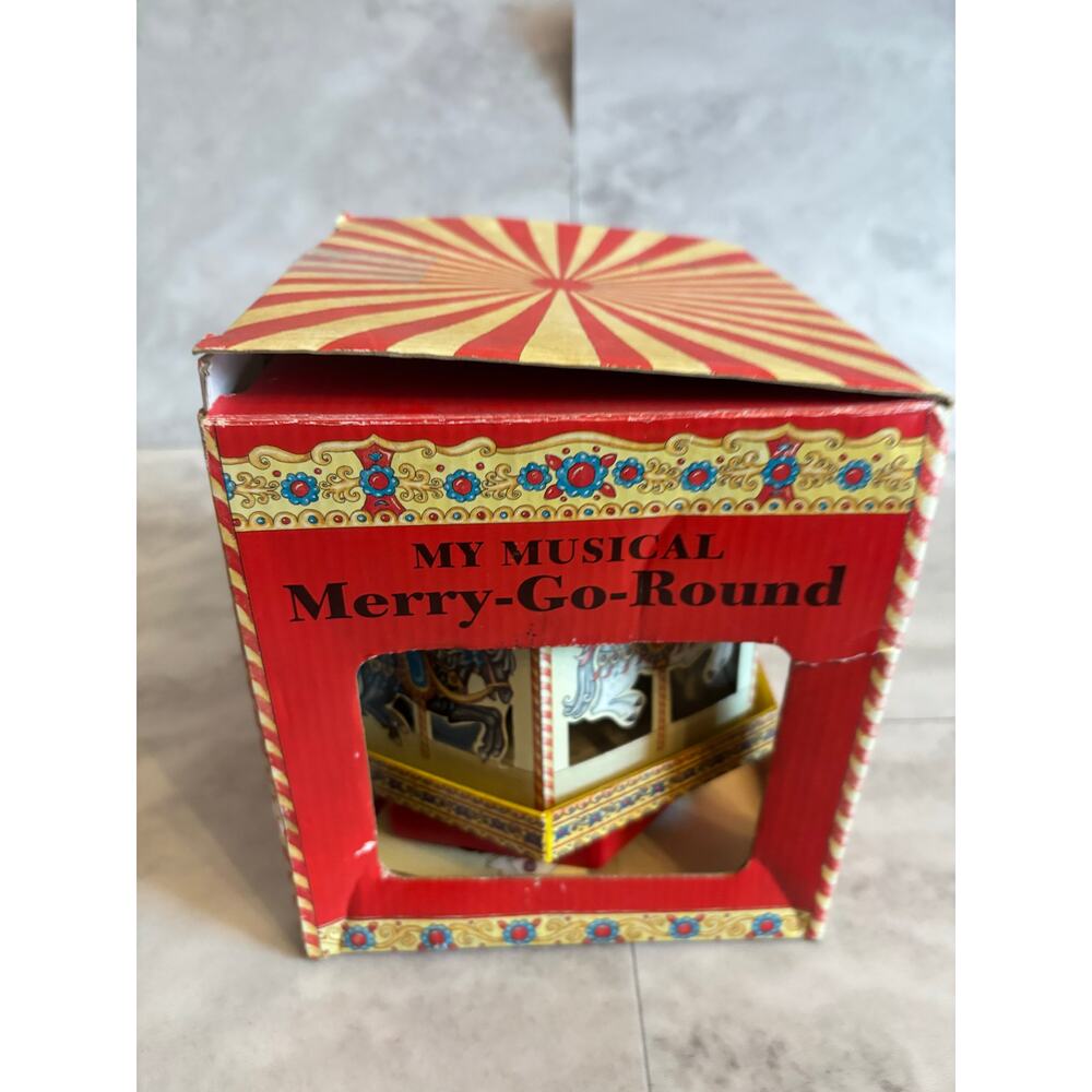 VINTAGE TOY CARDBOARD CAROUSEL Wind-Up "MY MUSICAL MERRY GO ROUND" Tested - Picture 3 of 8